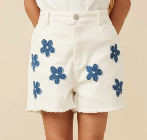 WHITE DENIM FLOWER SHORTS