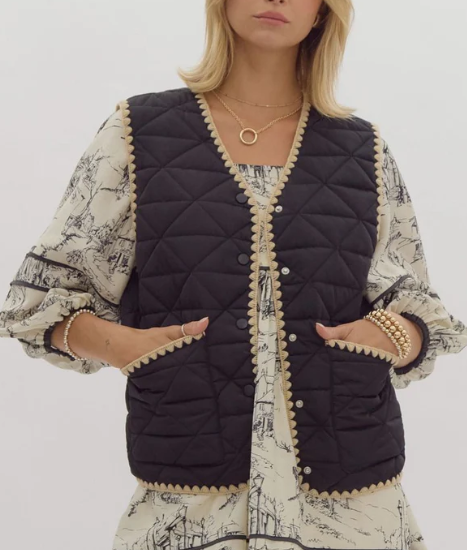 QUILT SCALLOP VEST