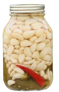 SPICY PICKLED GARLIC 32OZ