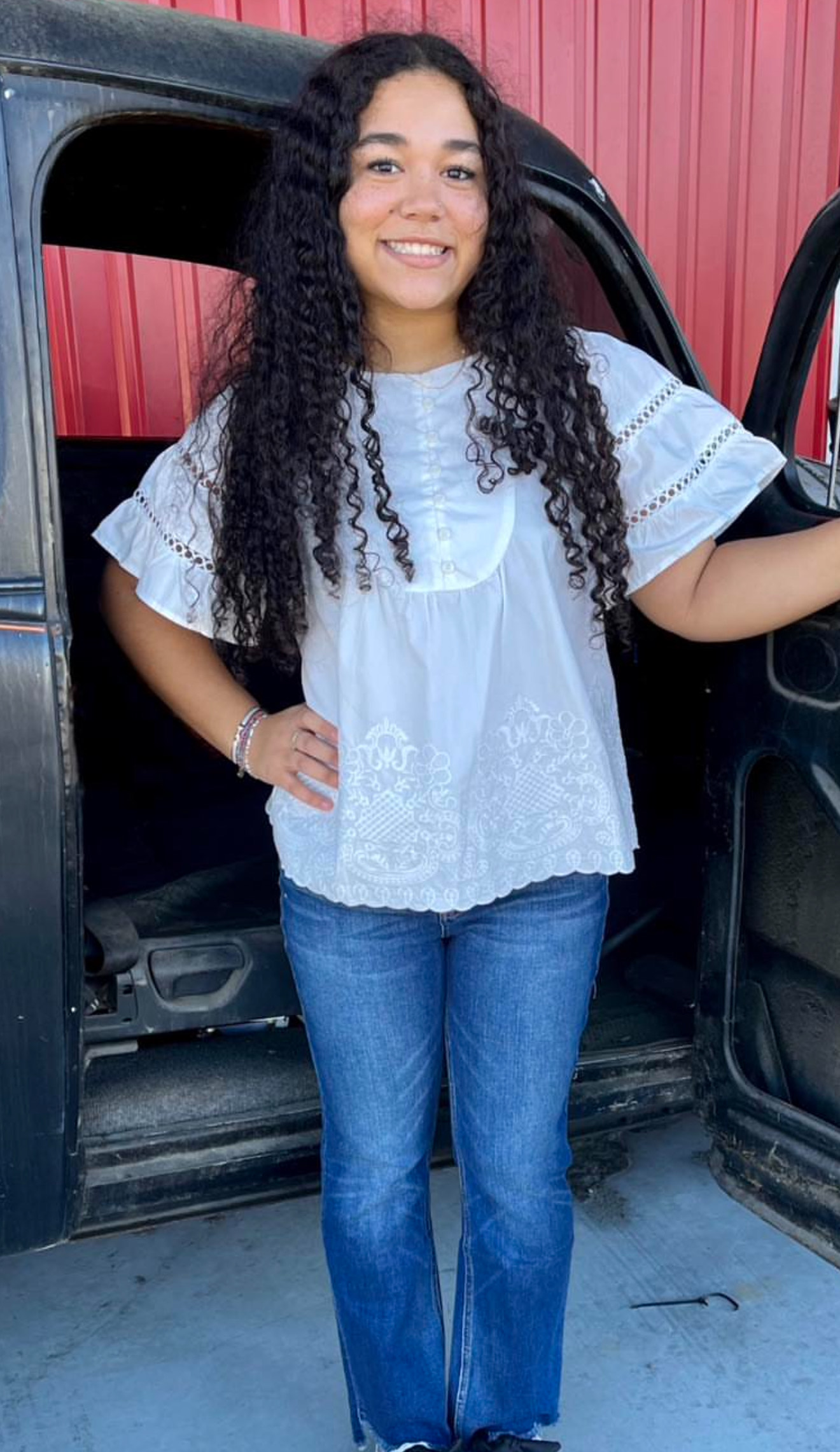 EMBROIDER EYELET TOP