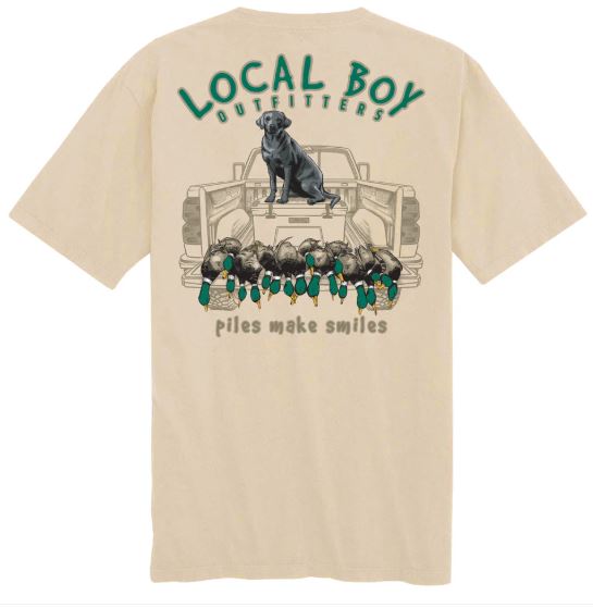 LATTE PILES MAKE SMILES TEE