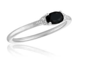OVAL BLACK STATEMENT RING