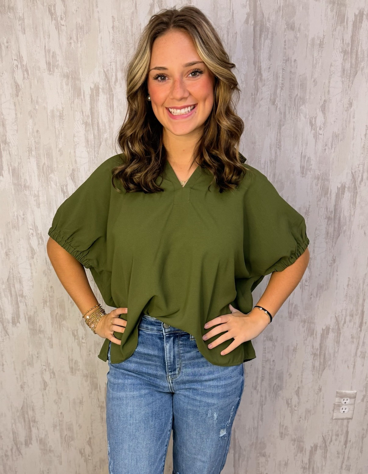 COLLAR SIDE SPLIT TOP