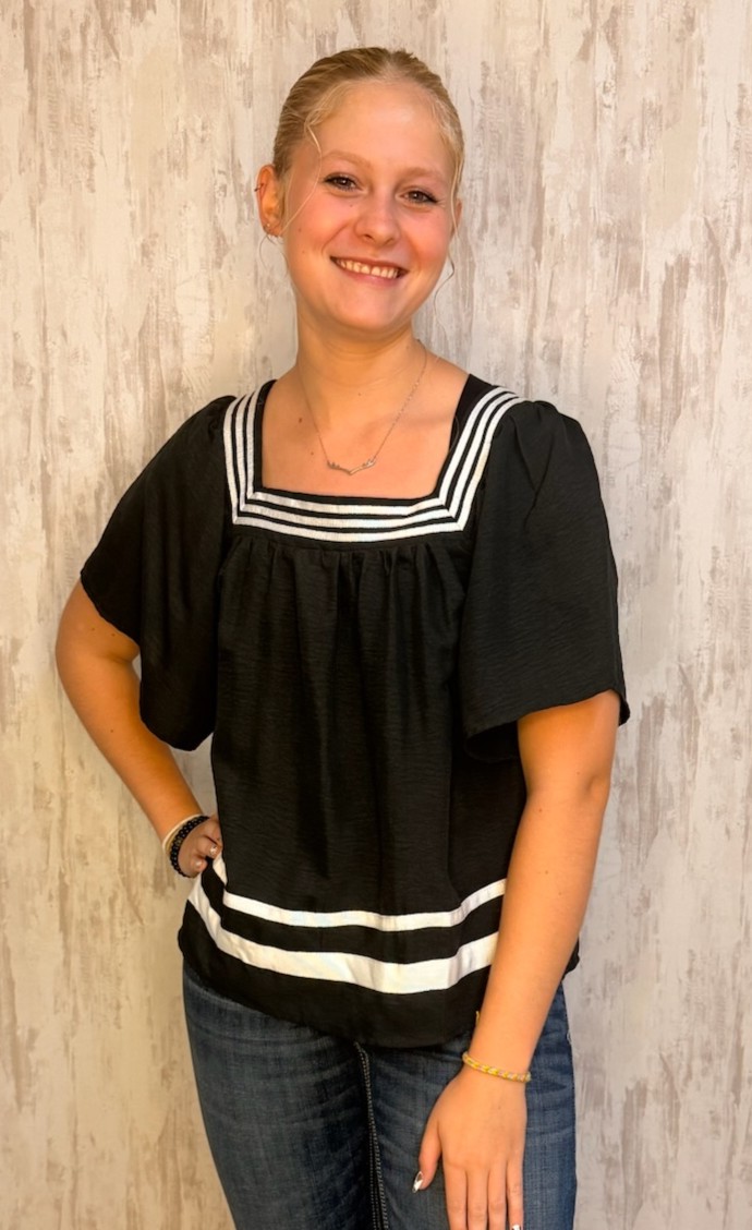 FLARE SLEEVE SQAURE TOP