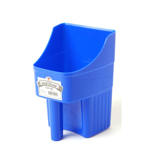 PLASTIC 3QT FEED SCOOP