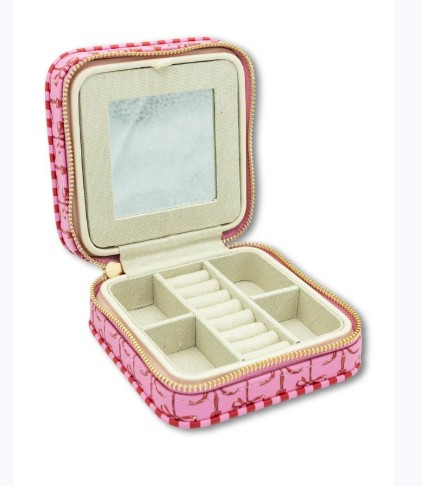 LOVE TRAVEL BAG QLTD