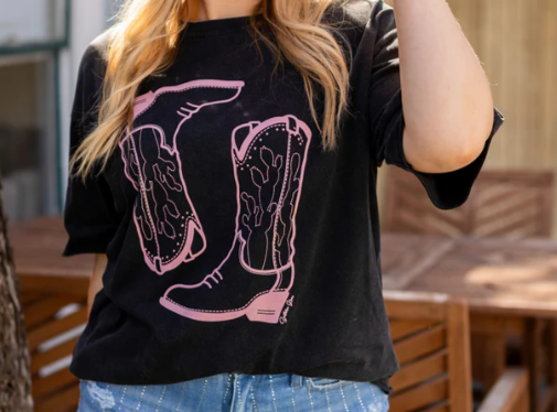PINK WESTERN BOOTS TEE