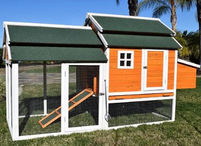 CHEYENNE WOODEN CHICKEN COOP