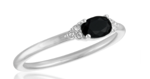 OVAL BLACK STATEMENT RING