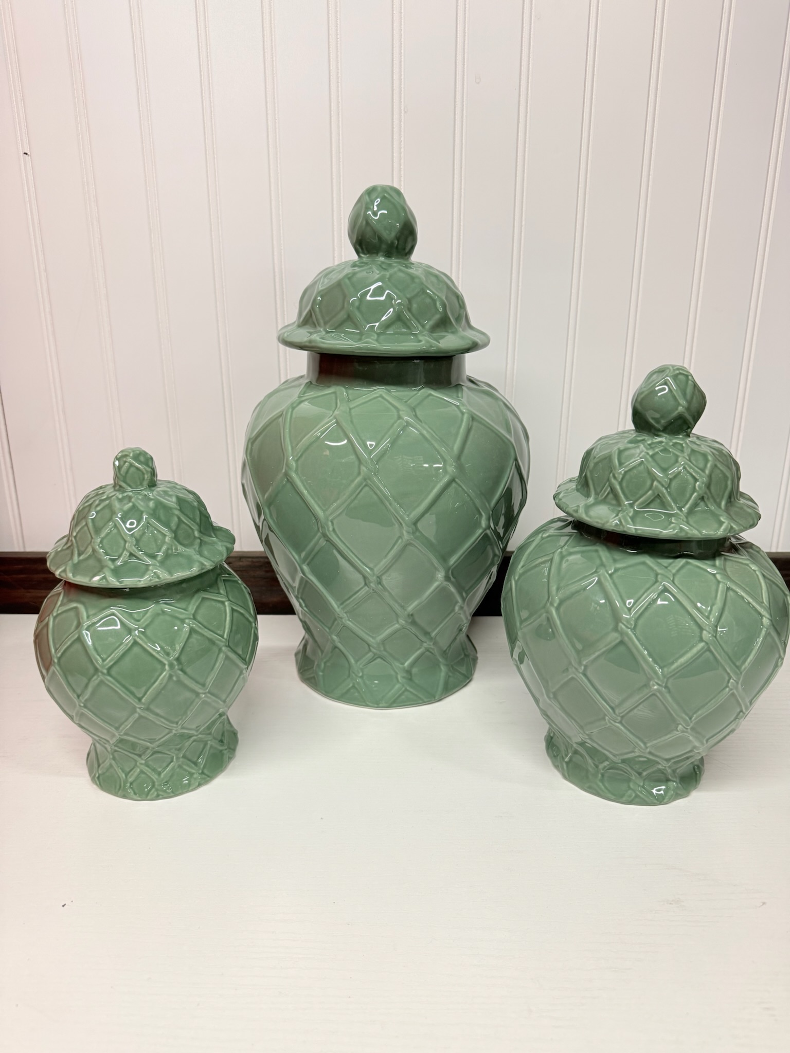 GREEN TEXTURED GINGER JAR