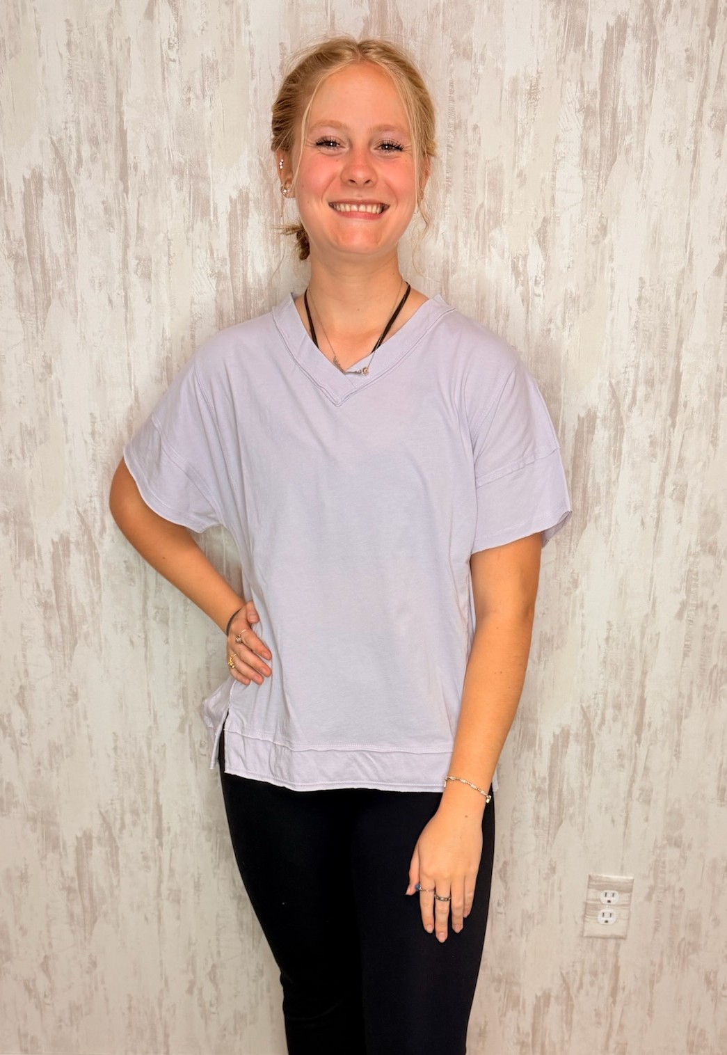 SUMMER BREEZE VNECK