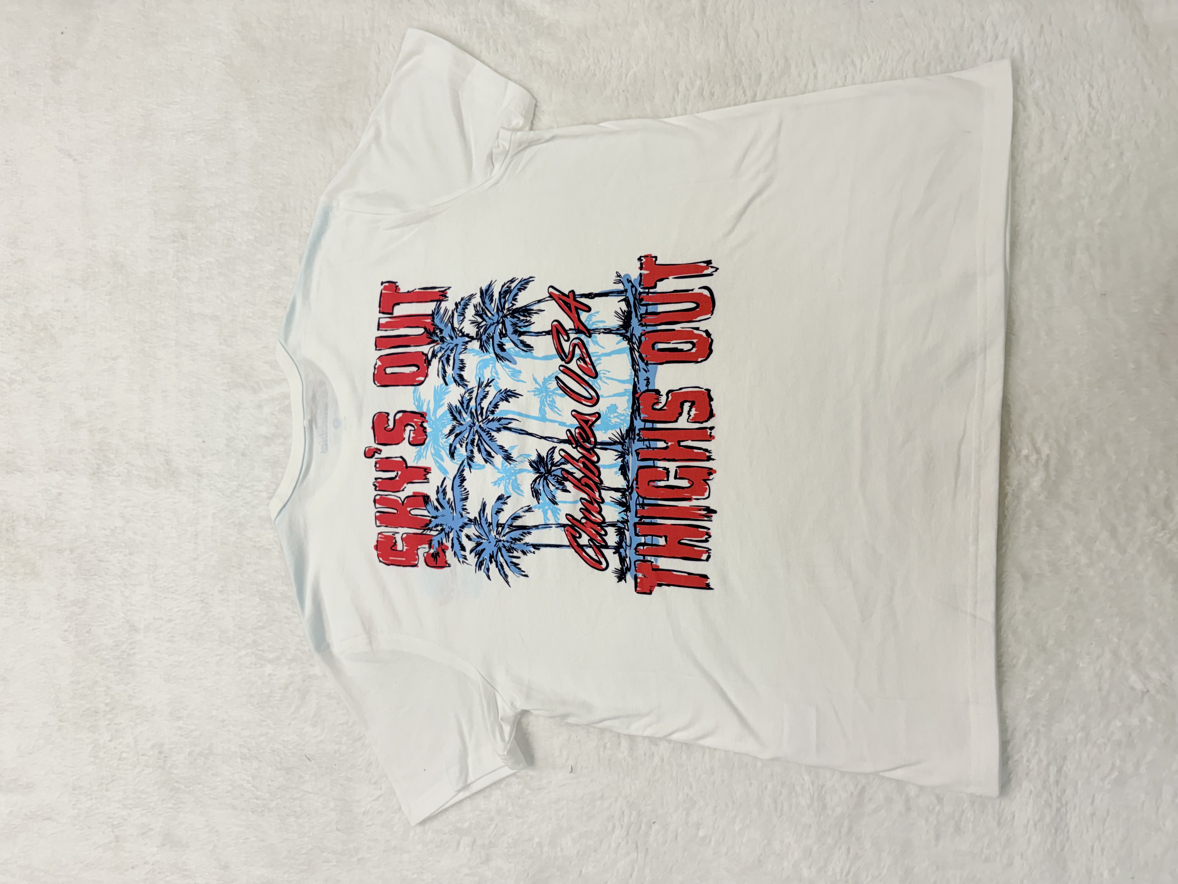 THIGHS OUT TEE