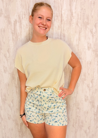 FLORAL PLEAT SHORTS