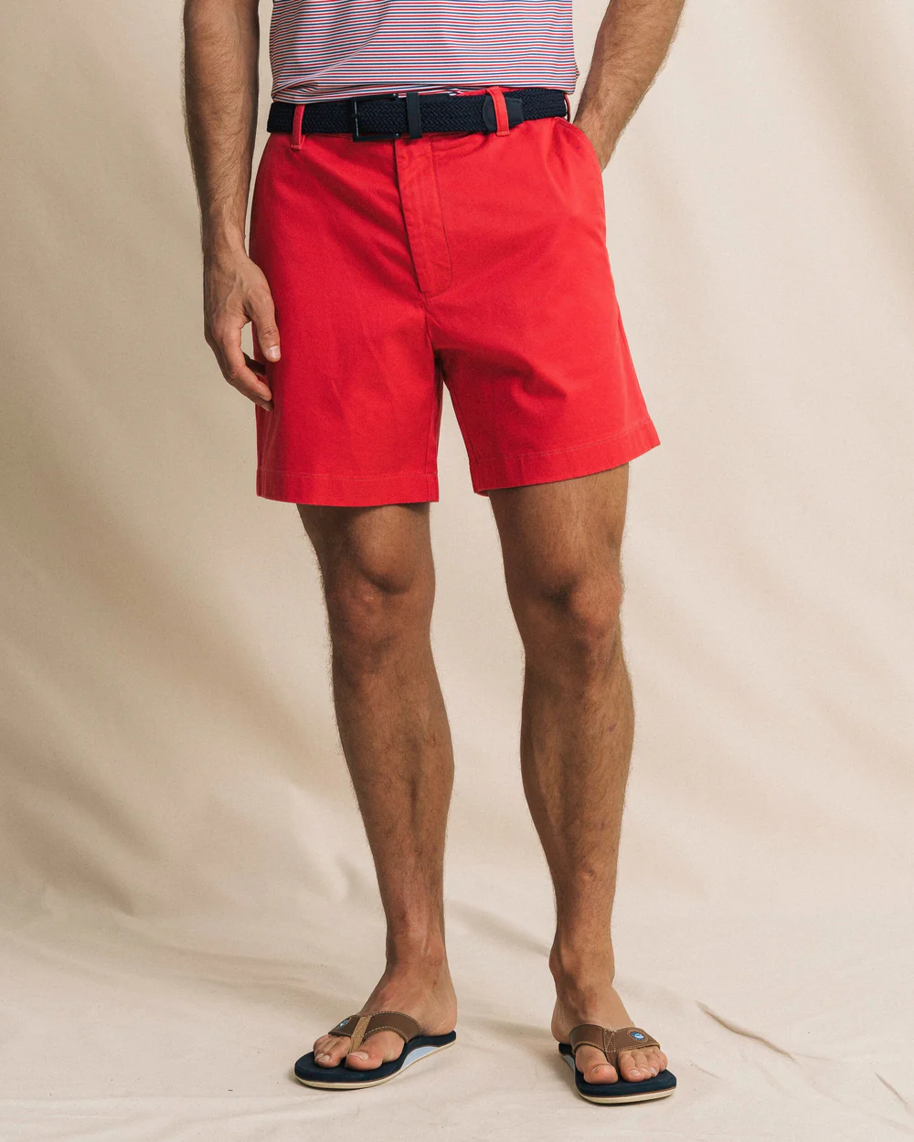 RED 7IN CHINO SHORT