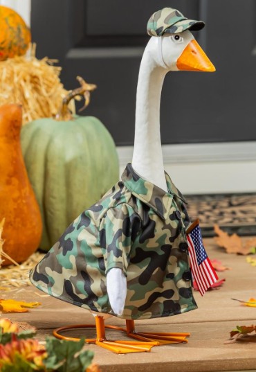 GIDDY THE GOOSE OUTFIT CAMO