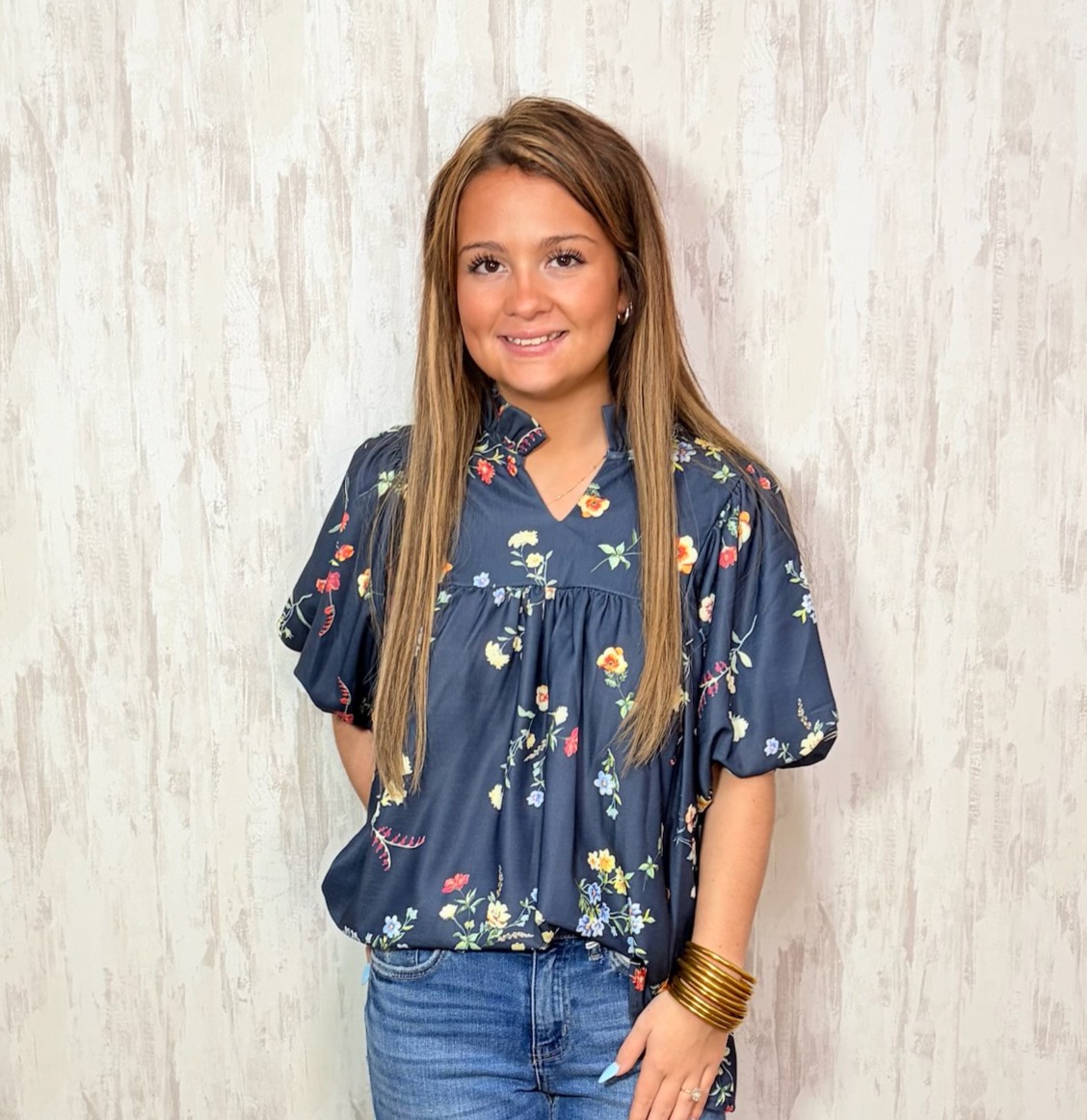NAVY FLORAL NOTCH NECK TOP