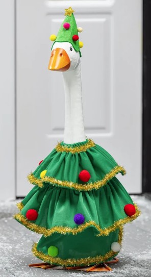 PORCH GOOSE OUTFIT XMAS TREE